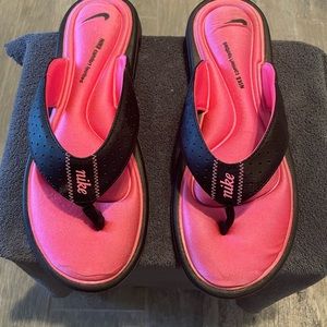 Nike Comfort Flip Flops Size 9